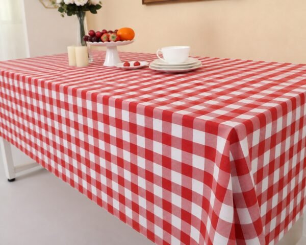 مفرش مربعات أحمر وأبيض